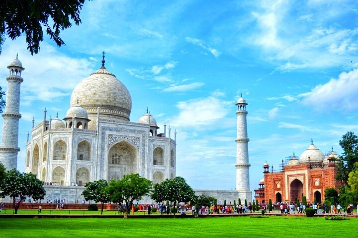 4 Days Agra Mathura Vrindavan Gokul Nandgaon Barsana Tour